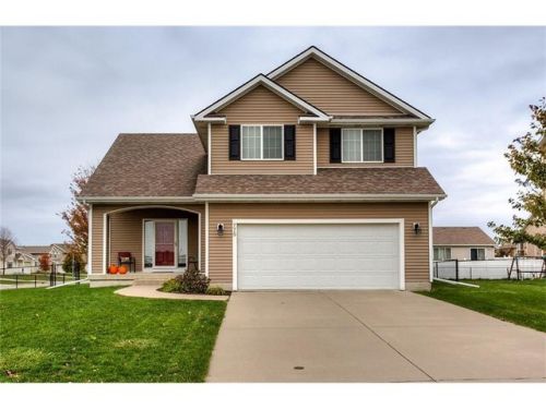 775 Hummingbird Cir, Waukee, IA 50263-8608