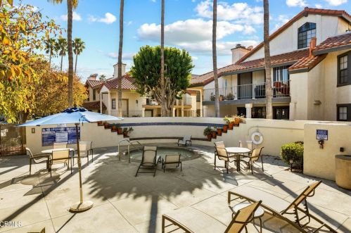 1913 Majorca Dr, Oxnard CA 93035-3648 exterior