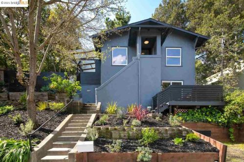 3807 Canon Ave, Oakland, CA 94602-2221