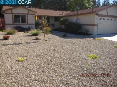 2582 Doidge Ave, Pinole, CA 94564-1011