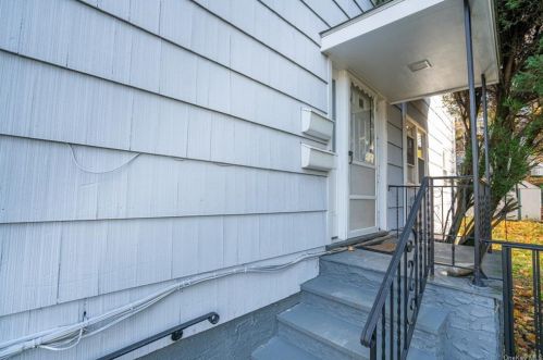 256 Columbus Ave, White Plains NY  10604-2616 exterior