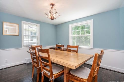 200 Mountain Rd, Hartford CT  06111-1509 exterior