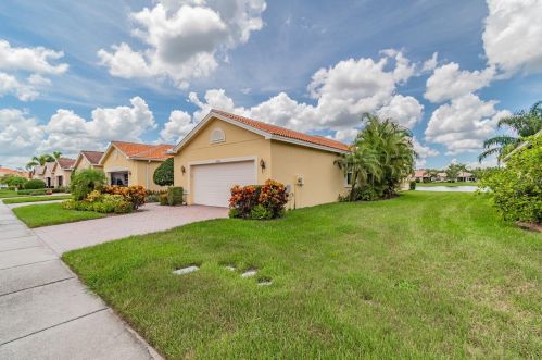 16143 Amethyst Key Dr, Wimauma FL  33598-4027 exterior