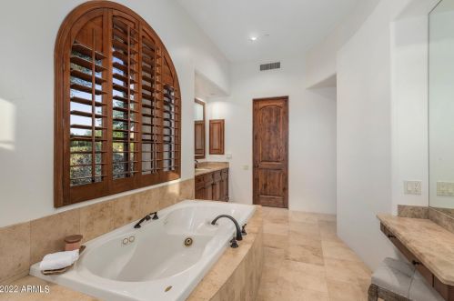 8537 Los Gatos Dr, Scottsdale AZ 85255-5063 exterior