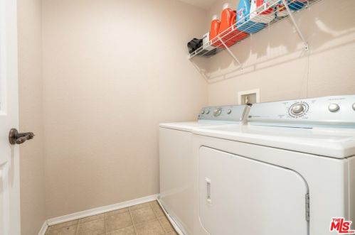 23721 Stagecoach Way, Santa Clarita CA  91354-0722 exterior