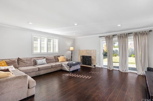20127 Gunlock Ave, Long Beach CA  90746-2920 exterior