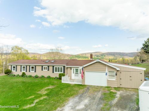 790 Stafford Hill Rd, Cheshire, MA 01225-9182