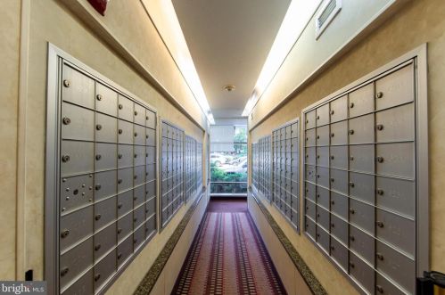 950 25th St, Washington DC 20037-2137 exterior