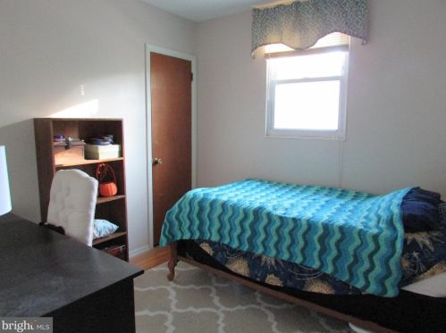 812 Pennbrook Ave, Lansdale PA  19446-3941 exterior