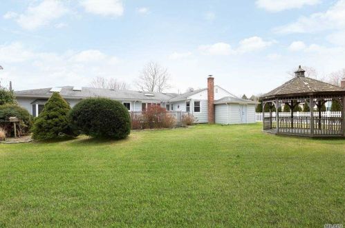 1230 Crittens Ln, Southold, NY 11971-1937