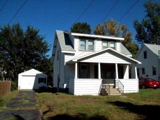 10 Jesse Ct, Troy, NY 12180-5808