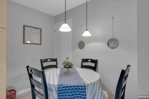 100 Crown Ct, Edgewater NJ  07020-1137 exterior