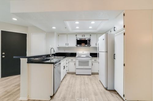 158 Cross Creek Rd, Orange, CA 92869-5864