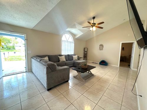 2062 Floresta Dr, Fort Pierce FL  34984-4706 exterior