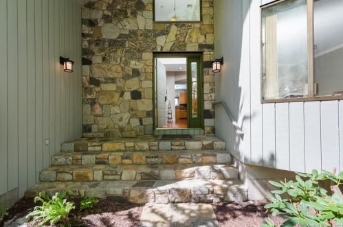 11 Fawn Crest Dr, Danbury, CT 06812-3114