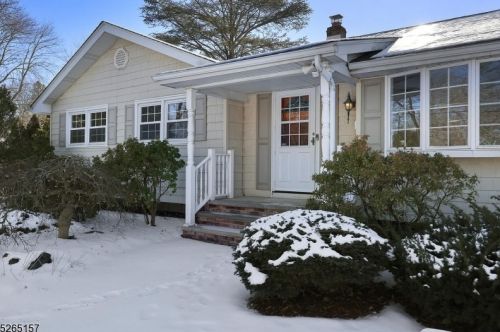 1 Prince Rd, Parsippany NJ  07054-4822 exterior