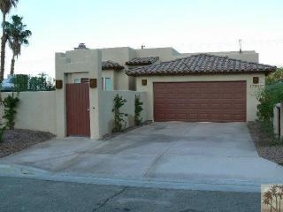 52280 Avenida Herrera, La Quinta CA  92253-3257 exterior