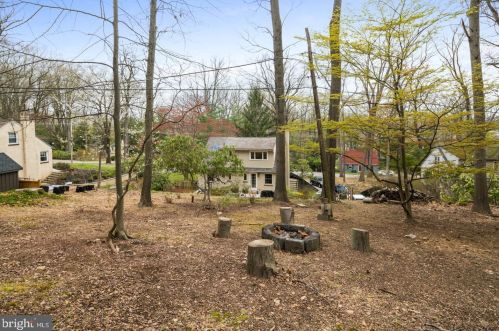 431 Weadley Rd, Norristown PA  19406-3747 exterior