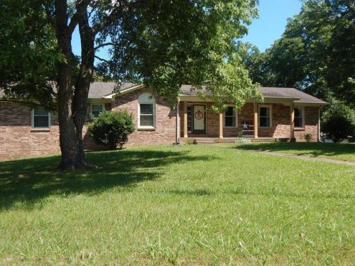 506 Criss St, Lawrenceburg, TN 38464-4102
