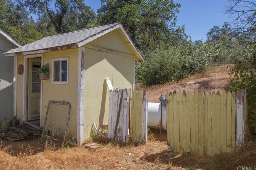 51655 Wildmint Ln, Orange Cove CA  93675-9693 exterior