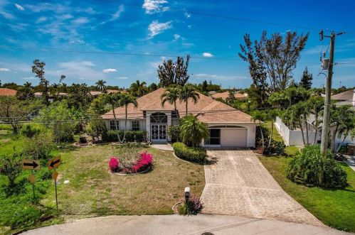 220 18th Ave, Cape Coral, FL 33909-2722
