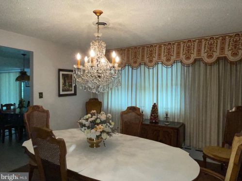 714 Pomona Rd, Riverton NJ 08077-4233 exterior