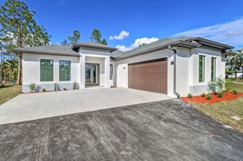 2524 64th Ave, Naples, FL 34120-2636