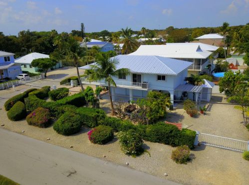 26 Bahama Ave, Key Largo, FL 33037-4341
