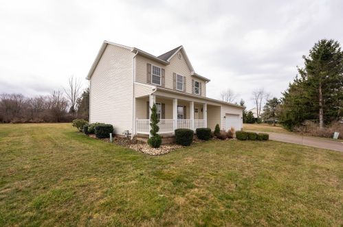 136 Whitfield Dr, Latrobe, PA 15650-9519