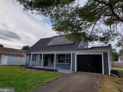 28 Buckingham Dr, Willingboro NJ  08046-1623 exterior