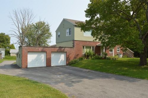11 Coates Ave, New Castle, PA 16101-1141
