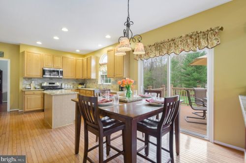 62 Rose Hill Dr, Bear, DE 19701-3397