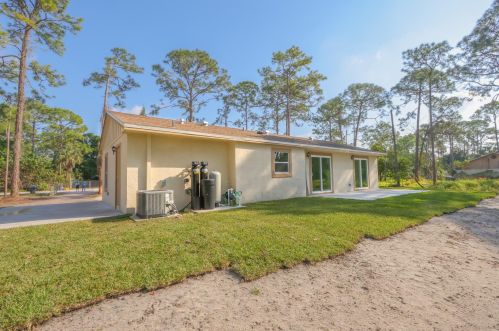 13786 66th St, West Palm Beach, FL 33412-1954