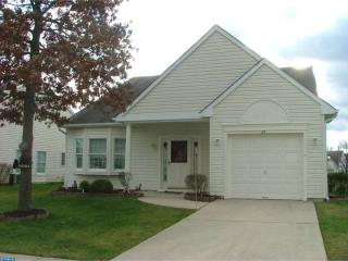 85 Horseshoe Ln, Columbus, NJ 08022-1061