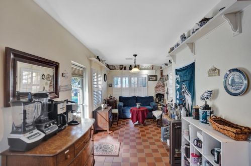 302 1st Ave, Delray Beach FL  33444-3804 exterior