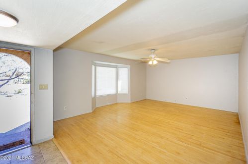 650 Woodstock Dr, Tucson, AZ 85710-6238