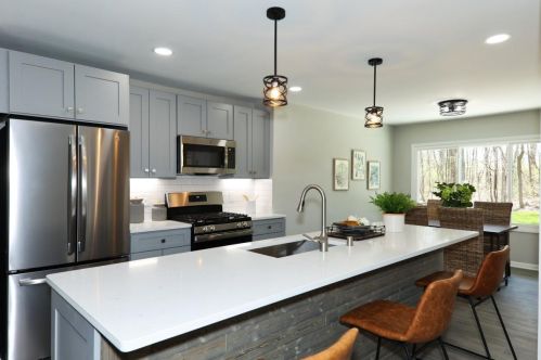 4445 Upham Ave, Milwaukee WI  53220-5122 exterior