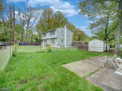 80 Star St, Iselin NJ  08830-1860 exterior