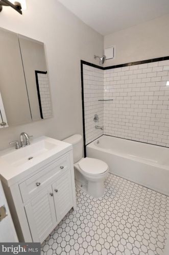 1104 Howard Ave, Gloucester NJ  08031-1534 exterior