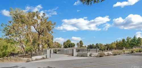 600 Peralta Hills Dr, Anaheim, CA 92807-3620