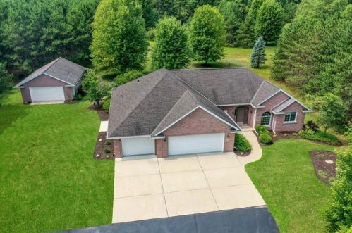 2845 Kenlar Cir, Green Bay, WI 54313-8267