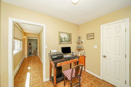 104 Sportsmen St, Central Islip NY  11722-3432 exterior