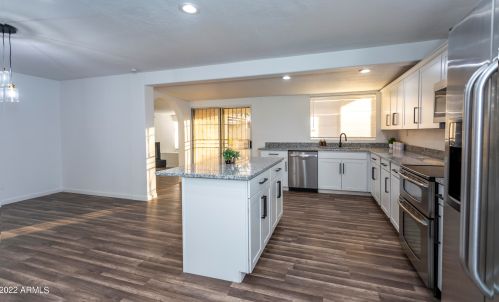 3044 39th Ave, Phoenix AZ 85029-3117 exterior