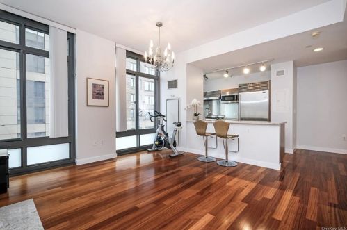 25 City Pl, White Plains, NY 10601-3355