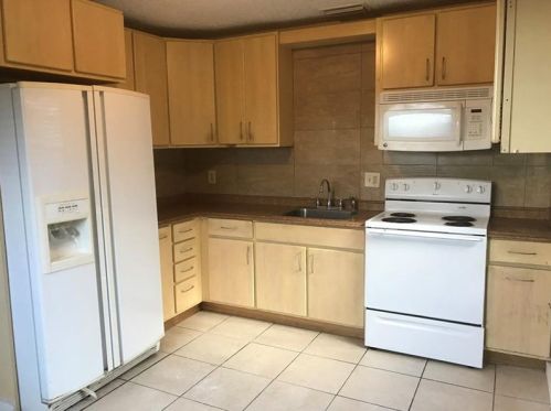 1401 6th St, West Palm Beach, FL 33401-3023