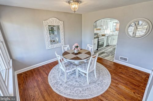 185 Hanover St, Spring Grove PA  17362-1103 exterior