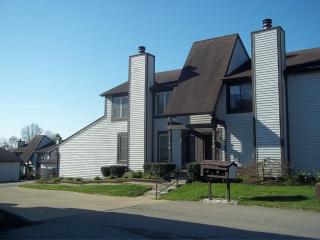 172 Stillmeadow Dr, Cincinnati, OH 45245-2812