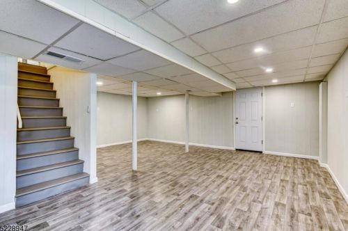 124 Camden Rd, Parsippany NJ  07054-3107 exterior