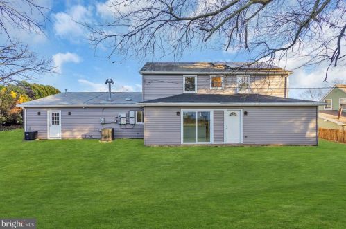 83 Hamilton Ln, Willingboro NJ  08046-1704 exterior