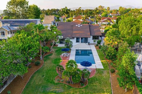 1213 Via Mil Cumbres, Solana Beach CA  92075-1726 exterior